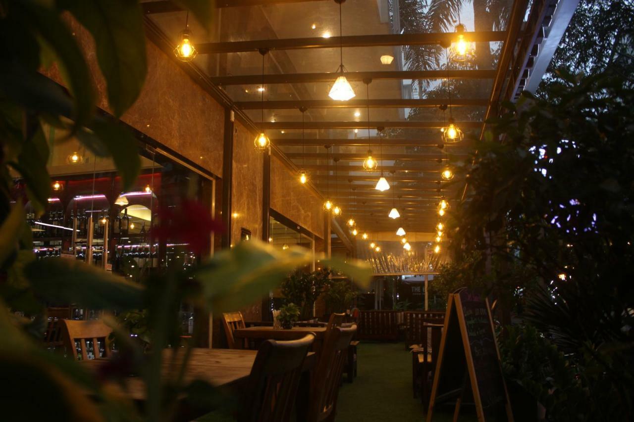 Crown Diamond Hotel - Phu My Hung District 7 TP. Hồ Chí Minh Ngoại thất bức ảnh